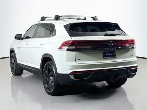 Certified 2024 Volkswagen Atlas Cross Sport SE w/ Panoramic Sunroof Package AWD/4WD image 5