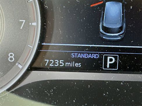 Used 2025 INFINITI QX50 Pure image 32