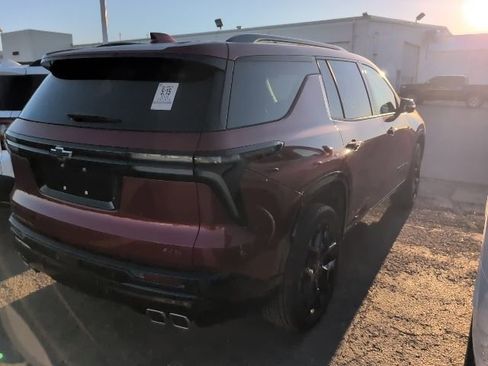 Used 2026 Chevrolet Traverse RS w/ LPO, Floor Liner Package AWD/4WD image 2