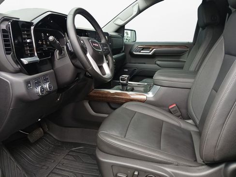 Used 2024 GMC Sierra 1500 Elevation w/ Elevation Premium Package AWD/4WD image 19