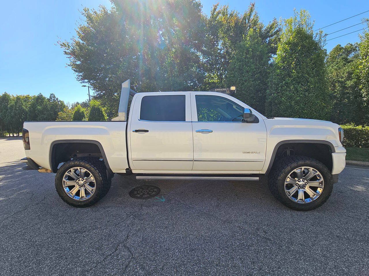 Used 2017 GMC Sierra 1500 Denali w/ Denali Ultimate Package AWD/4WD image 6