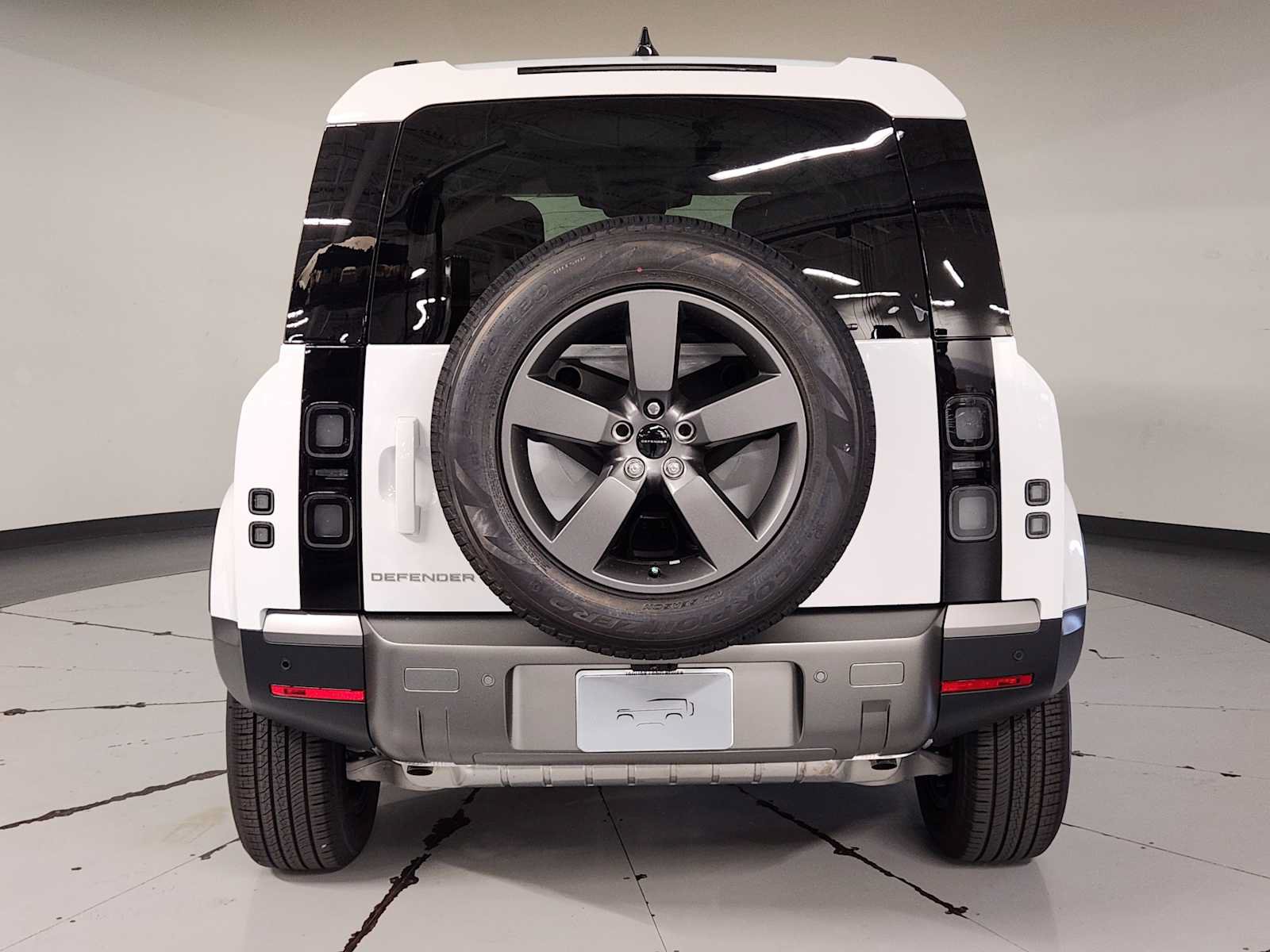 New 2026 Land Rover Defender 110 S AWD/4WD image 9