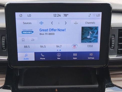 Used 2023 Ford Explorer Limited w/ Equipment Group 301A AWD/4WD image 19