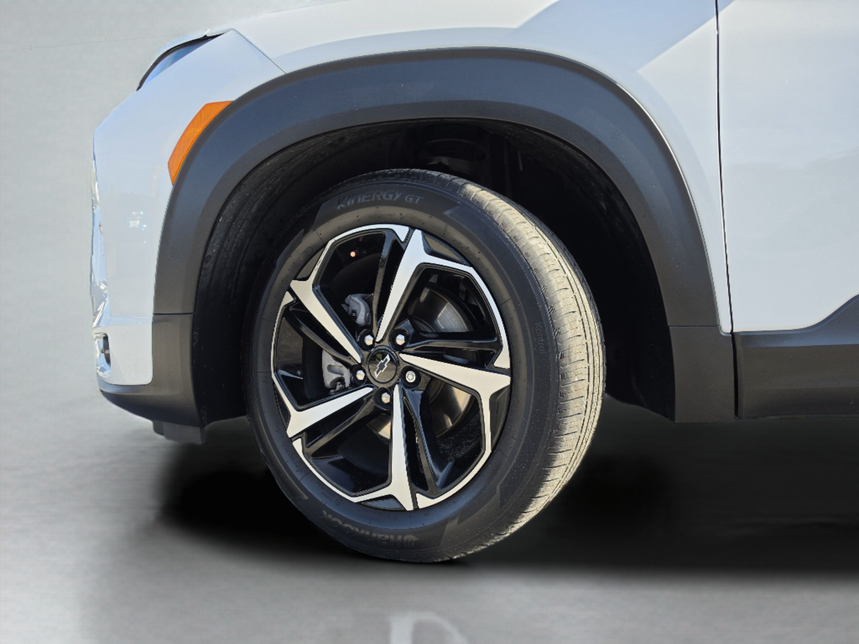 Used 2023 Chevrolet TrailBlazer RS FWD image 38