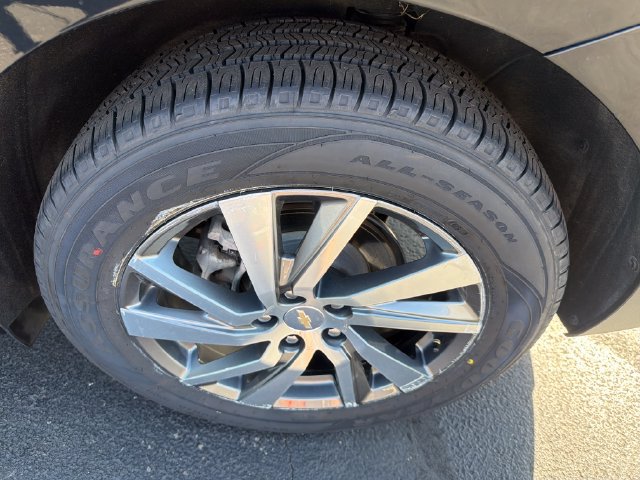 Used 2024 Chevrolet Equinox LT w/ LPO, Floor Liner Package FWD image 23