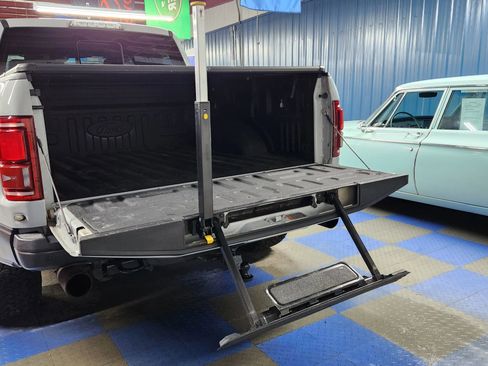 Used 2017 Ford F150 Raptor w/ Equipment Group 802A Luxury image 88