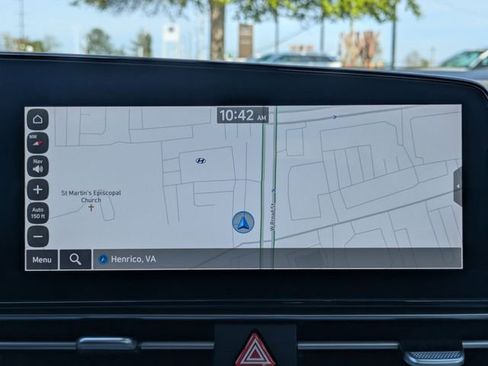 Certified 2025 Hyundai Elantra Limited FWD image 22