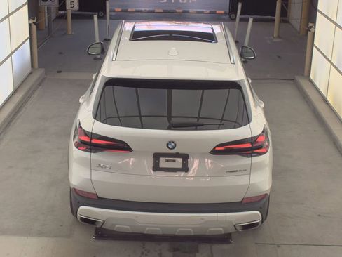 Used 2024 BMW X5 sDrive40i image 5
