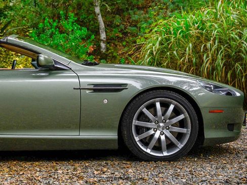 Used 2006 Aston Martin DB9 Volante RWD image 11