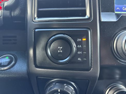 Used 2020 Ford F150 Raptor w/ Equipment Group 802A Luxury image 23