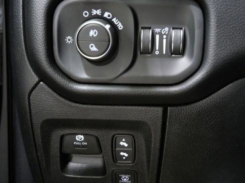 New 2026 RAM 1500 Laramie AWD/4WD image 14