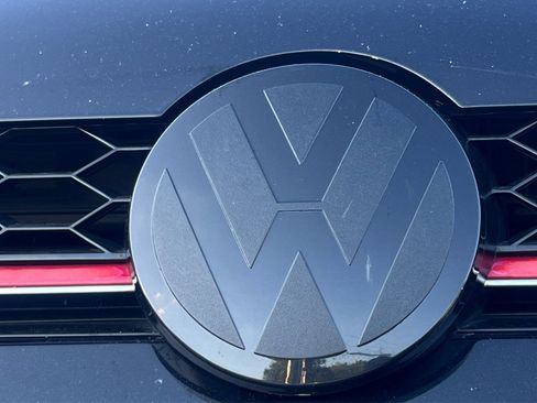 Used 2017 Volkswagen GTI Sport FWD image 38