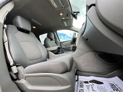 Used 2016 Chevrolet Traverse LT AWD/4WD image 40