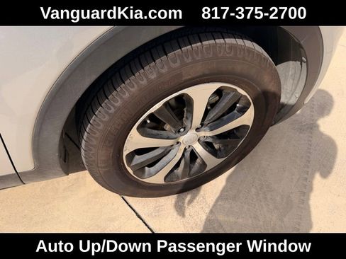 Used 2017 Kia Sorento EX w/ EX Advanced Touring Package FWD image 11