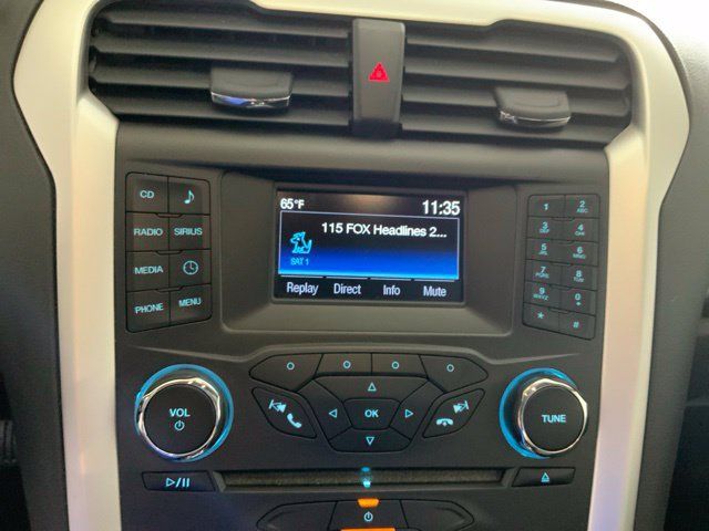 Used 2015 Ford Fusion SE FWD image 18