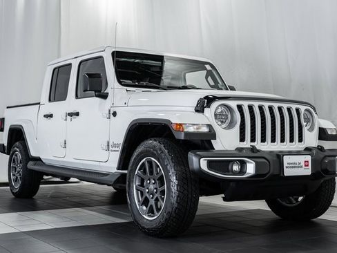 Used 2021 Jeep Gladiator Overland w/ Popular Equipment Package image 1