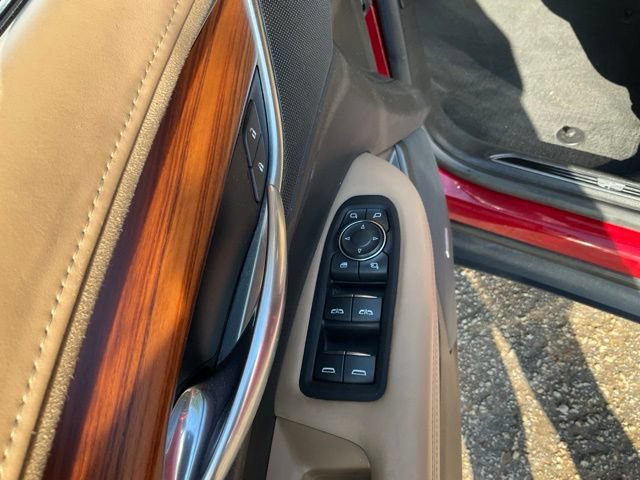 Used 2018 Cadillac XT5 Platinum AWD/4WD image 6