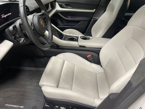 Used 2021 Porsche Taycan Turbo image 16