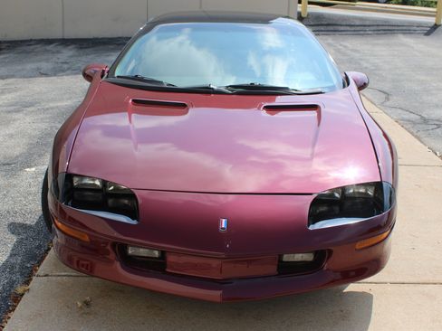 Used 1995 Chevrolet Camaro Z28 RWD image 36