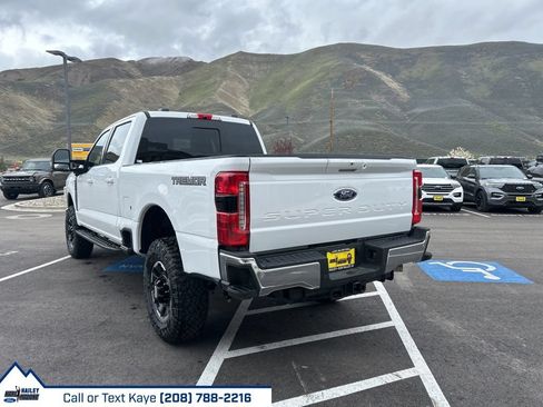 New 2026 Ford F250 XLT w/ XLT Premium Package AWD/4WD image 5