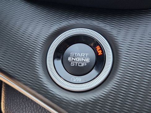 New 2025 Jeep Grand Cherokee L Altitude image 19