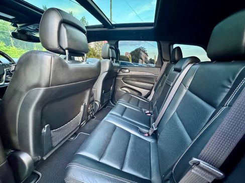 Used 2021 Jeep Grand Cherokee Limited w/ Quick Order Package 28K 80th AWD/4WD image 10