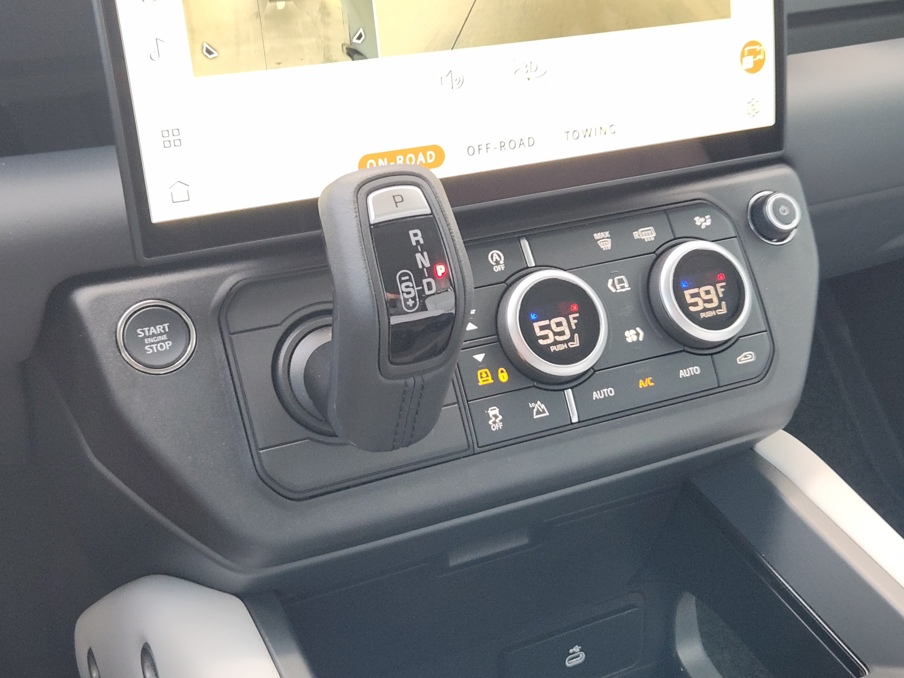 New 2026 Land Rover Defender 110 X-Dynamic SE AWD/4WD image 18