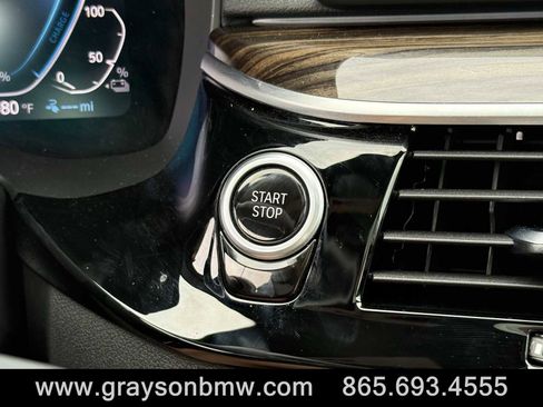 Used 2022 BMW 530e xDrive w/ Premium Package image 30