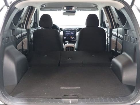 Used 2023 Hyundai Tucson SEL FWD image 32