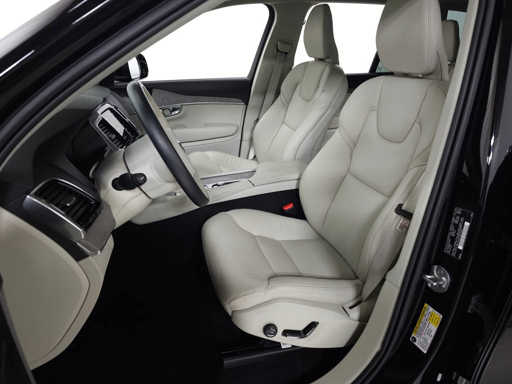 Certified 2024 Volvo XC90 T8 Plus w/ Protection Package AWD/4WD image 17