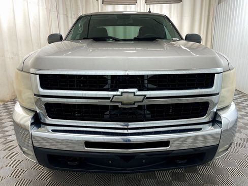 Used 2009 Chevrolet Silverado 2500 LT w/ Exterior Plus Package image 9