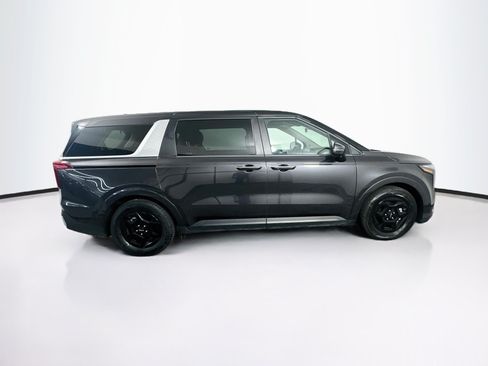 Used 2025 Kia Carnival FWD image 10