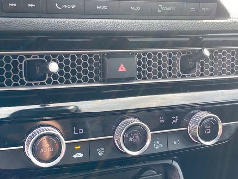 Used 2025 Honda Civic Sport image 37