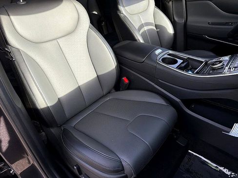 Used 2023 Hyundai Santa Fe SEL w/ Premium Package image 19