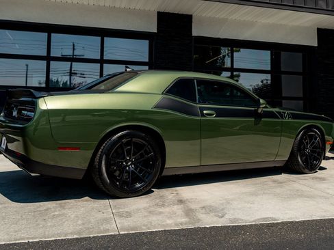 Used 2022 Dodge Challenger R/T w/ T/A Package RWD image 5