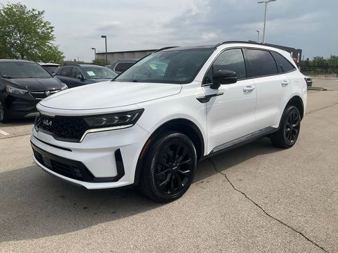 Used 2023 Kia Sorento SX AWD/4WD image 3