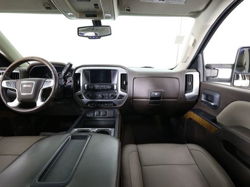 Used 2015 GMC Sierra 1500 SLT w/ SLT Crew Cab Value Package image 29