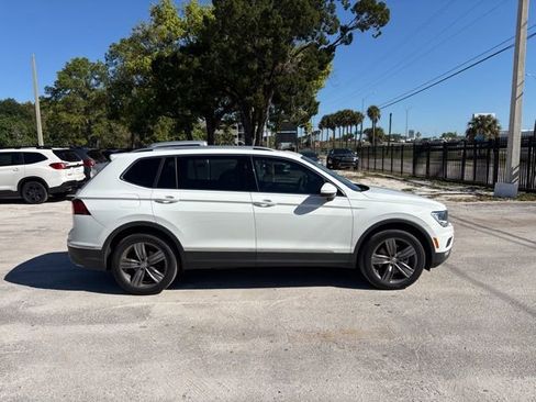 Used 2021 Volkswagen Tiguan SE image 18