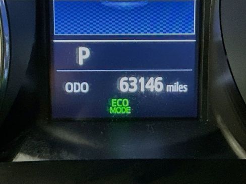 Used 2021 Toyota C-HR XLE image 14