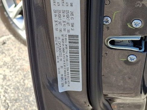 Used 2019 Jeep Cherokee Latitude Plus w/ Cold Weather Group image 28