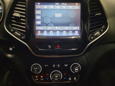 Used 2020 Jeep Cherokee Limited AWD/4WD image 25