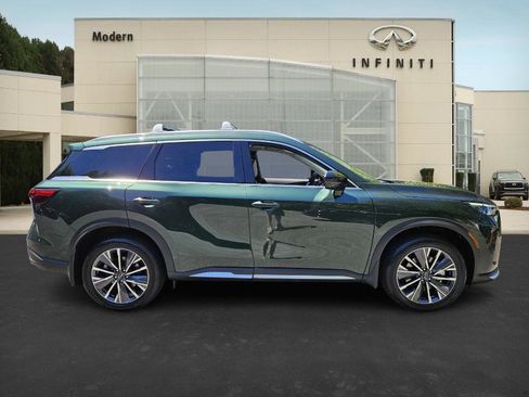 New 2026 INFINITI QX60 Luxe w/ Family Package image 3