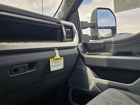 New 2025 Ford F350 XLT w/ Black Appearance Package image 28