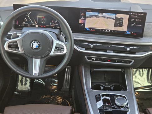 Used 2024 BMW X5 xDrive40i w/ M Sport Package image 27