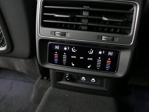 New 2026 Audi Q8 Premium Plus image 28