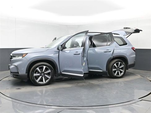 Used 2023 Honda Pilot Touring image 57