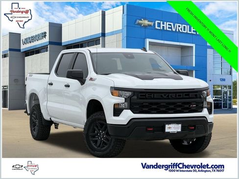 New 2026 Chevrolet Silverado 1500 Custom Trail Boss AWD/4WD image 1