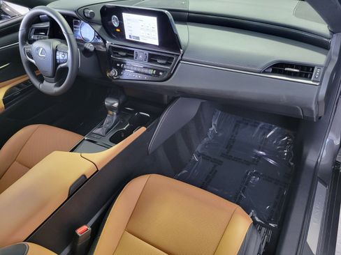 Certified 2025 Lexus ES 350 FWD image 19