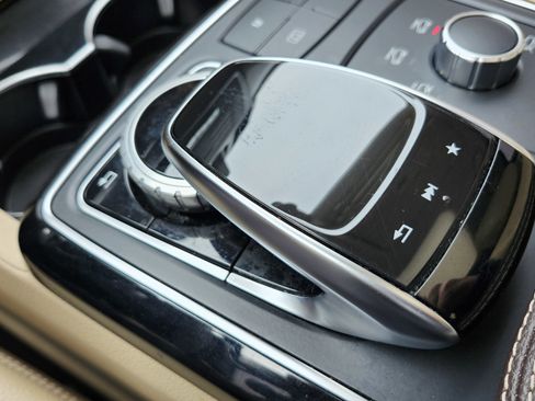 Used 2017 Mercedes-Benz GLE 350 4MATIC w/ Premium 1 Package image 9