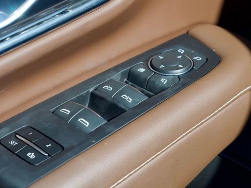 Used 2023 Chevrolet Tahoe High Country w/ Advanced Technology Package image 34